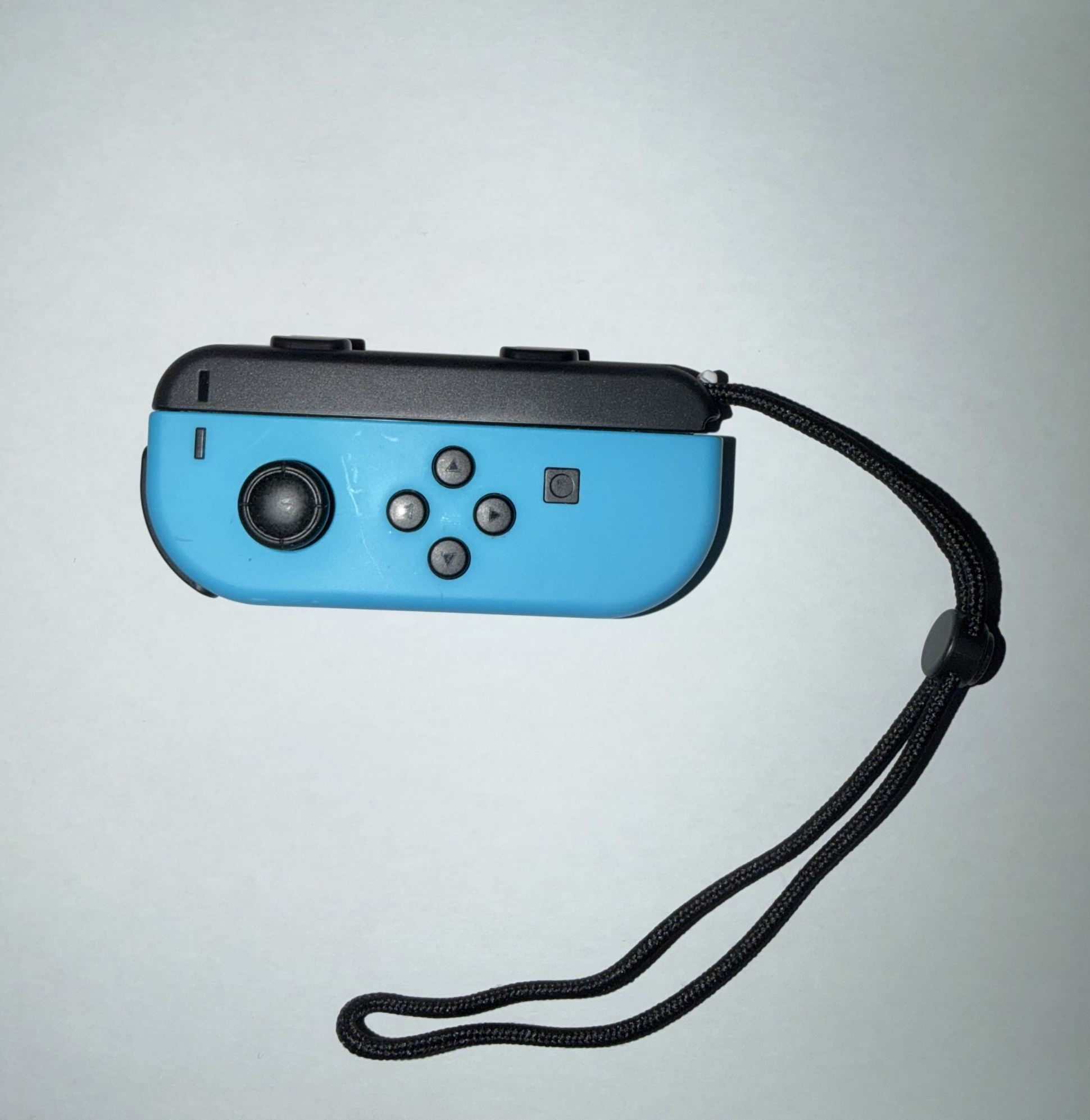 My favourite switch controller colourway, front-facing.